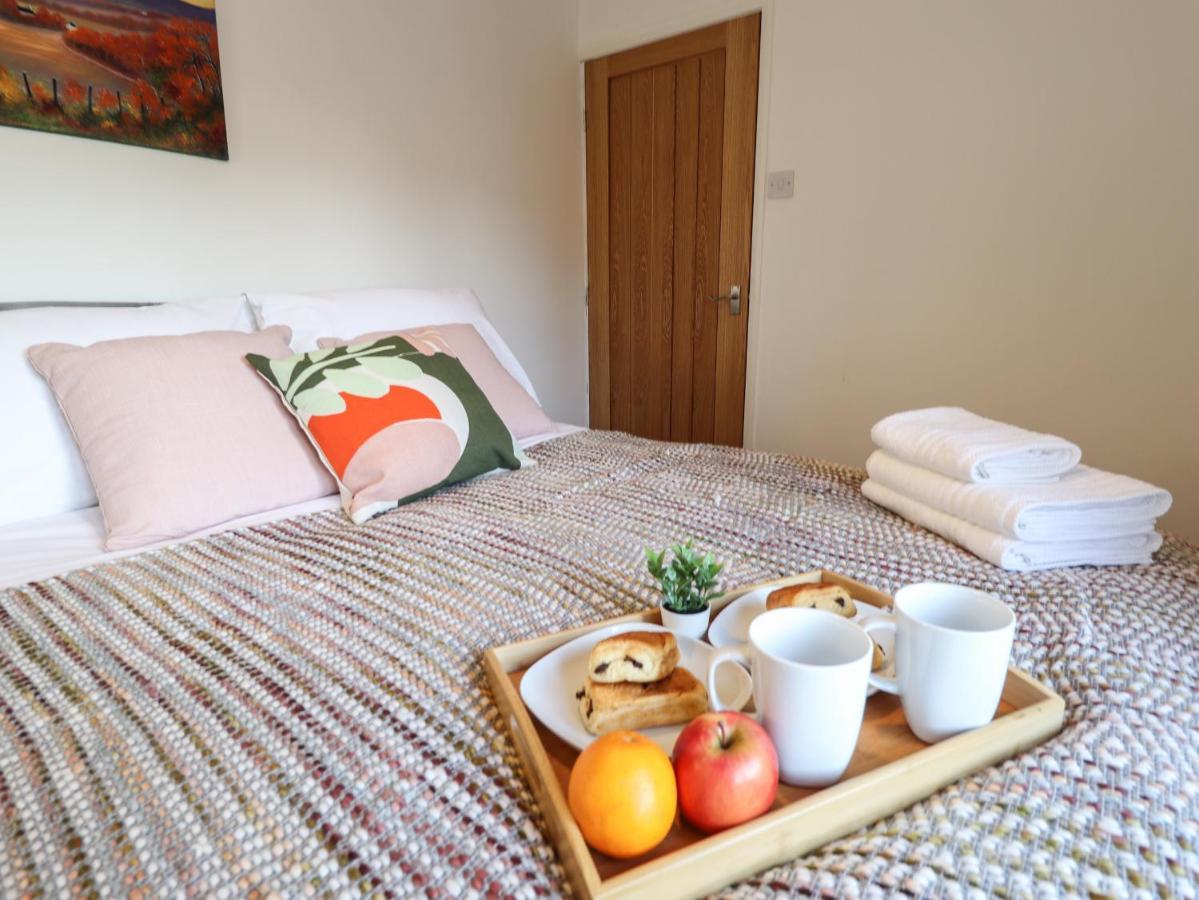 Olive Tree Cottage ラウス エクステリア 写真